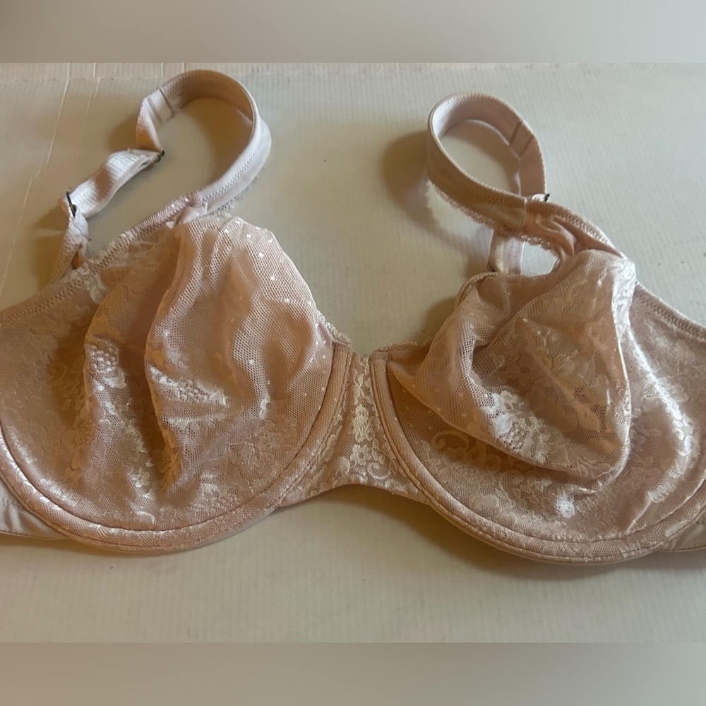 BRA Vanity Fair 38DD bra-Underwire w/nylon material